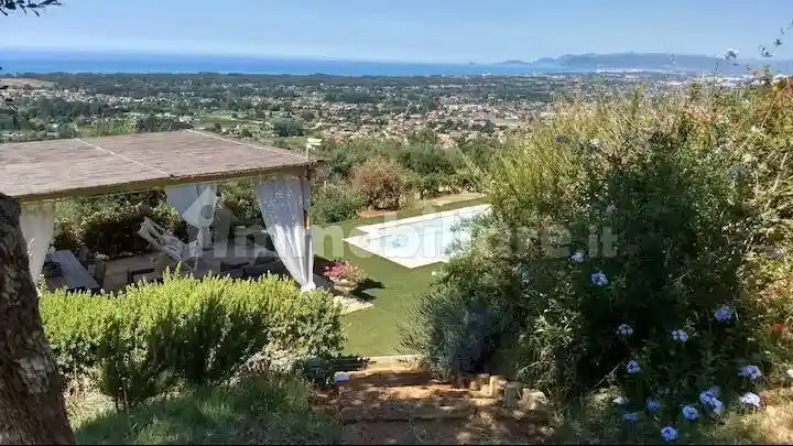 Villa in affitto a Pietrasanta