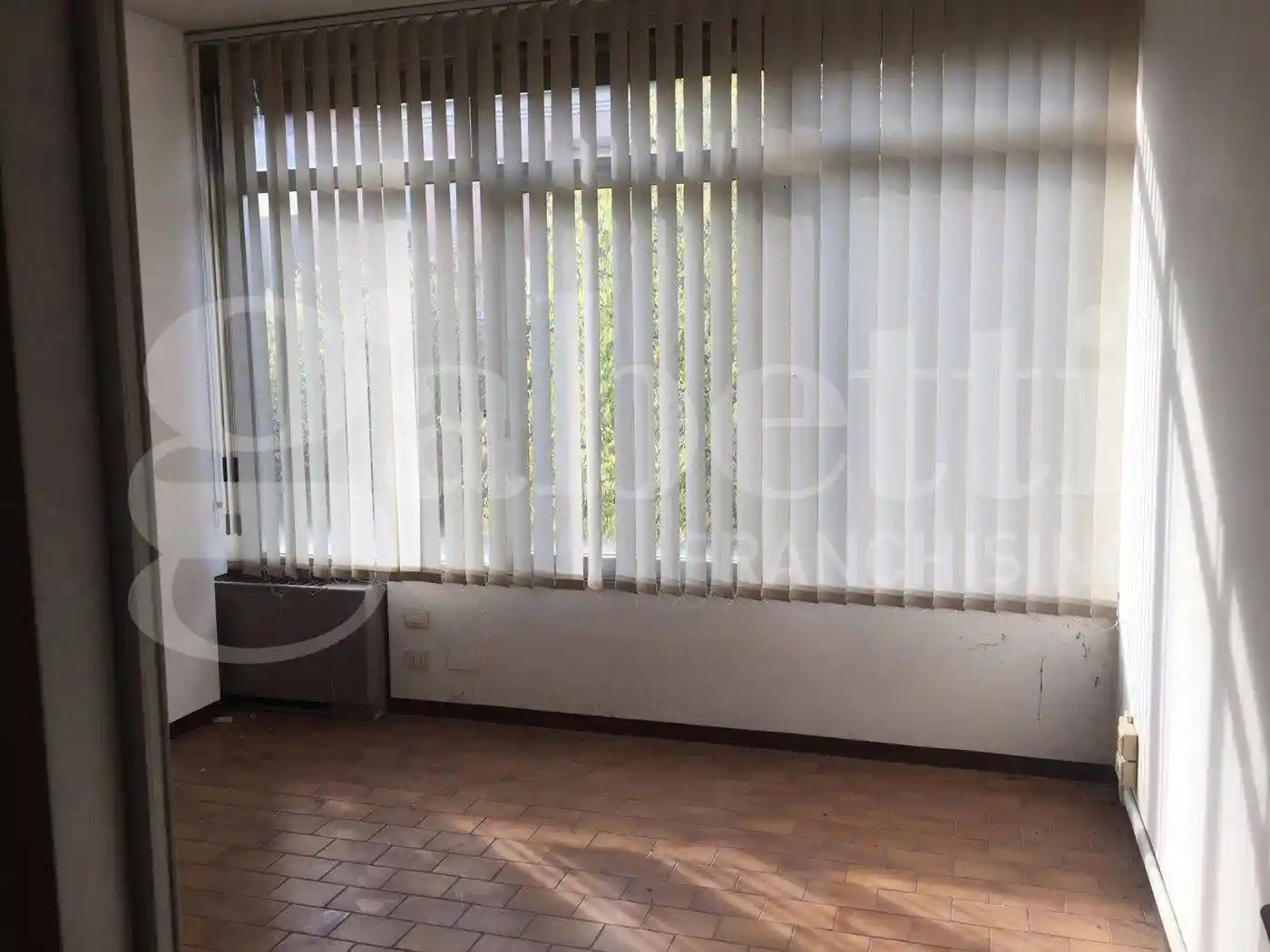 Palazzo - Edificio in vendita a Modena