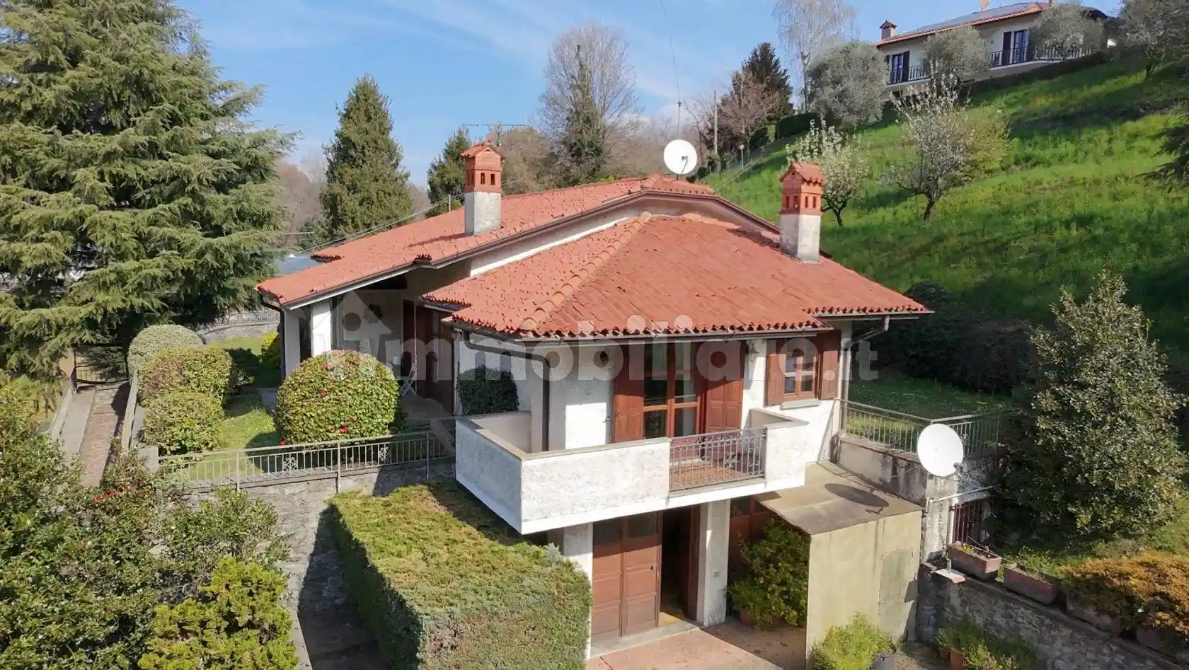 Villa in vendita a Ello