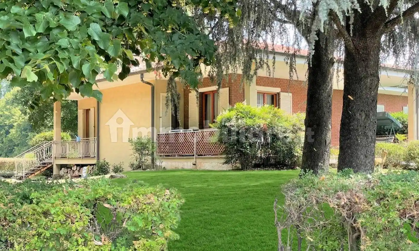 Villa in vendita a Somaglia
