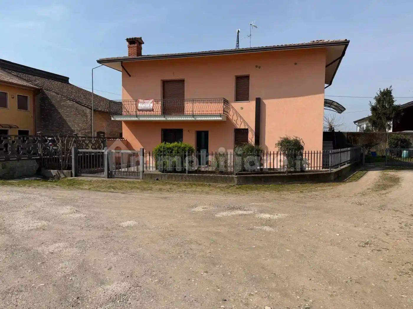 Casa indipendente in vendita a Montichiari