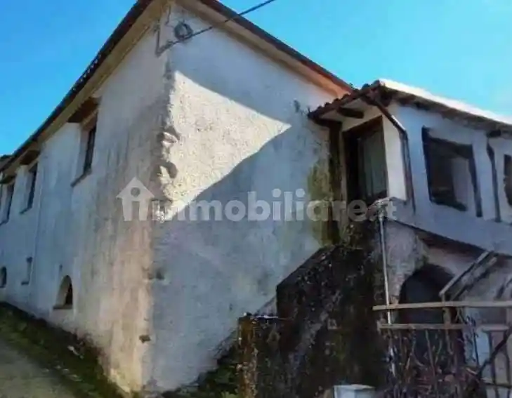 Casa indipendente in vendita a Licciana Nardi