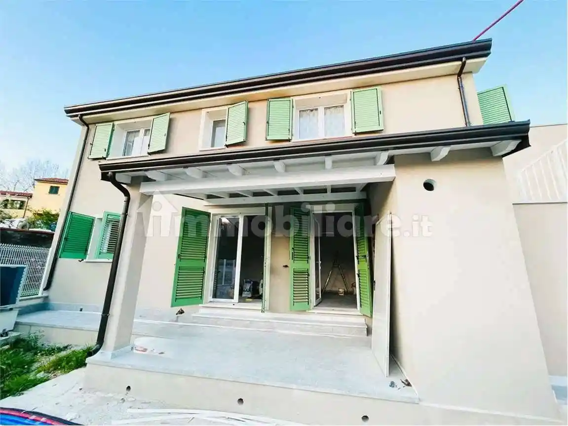 Appartamento in vendita a Sarzana