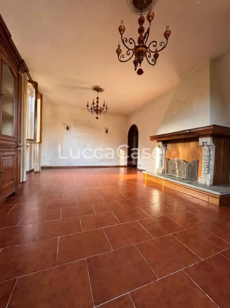 Casa indipendente in vendita a Borgo a Mozzano