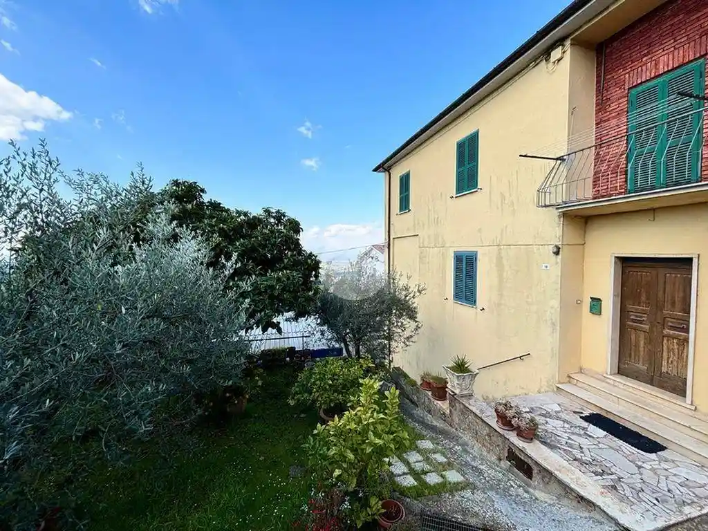 Appartamento in vendita a Calvi dell'Umbria