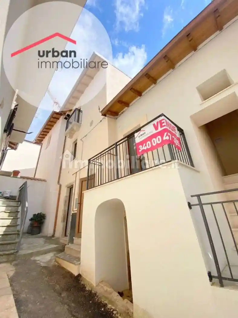 Casa indipendente in vendita a L'Aquila