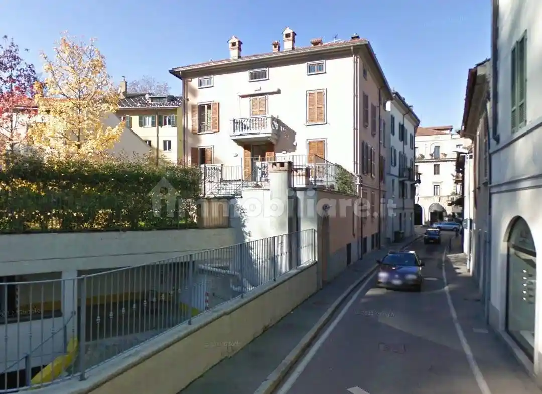 Appartamento in vendita a Varese