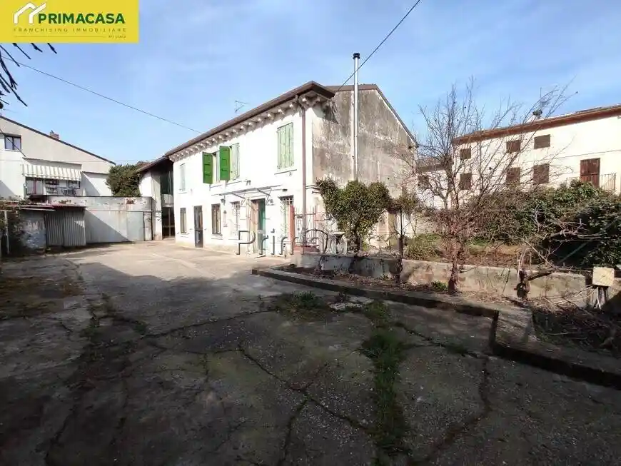 Rustico - Casale in vendita a Castel d'Azzano