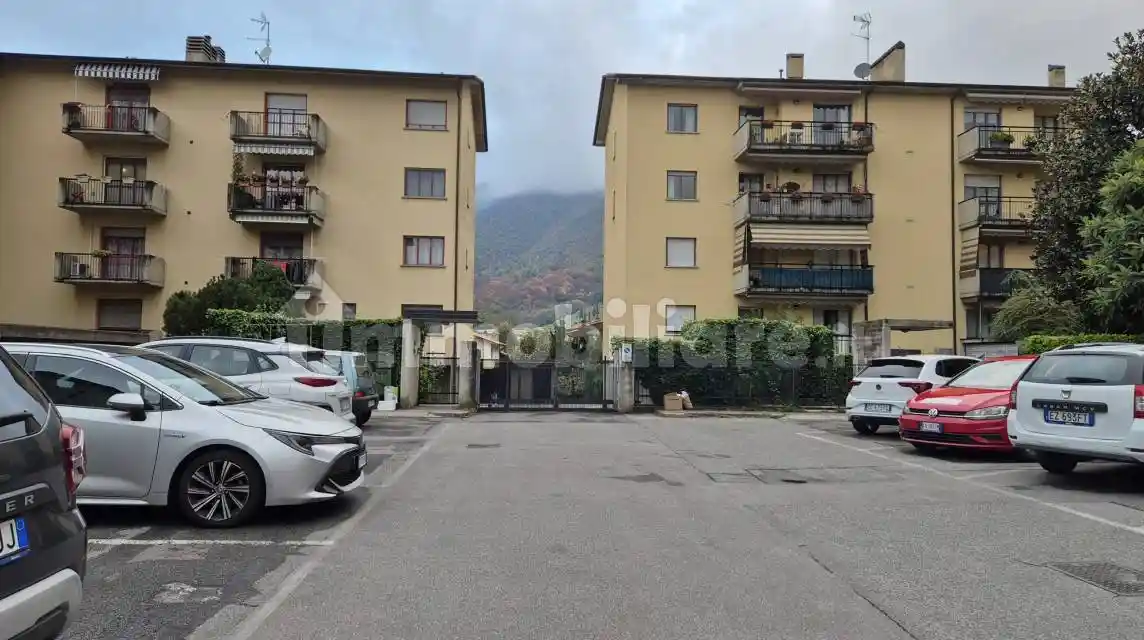 Appartamento in vendita a Alzano Lombardo