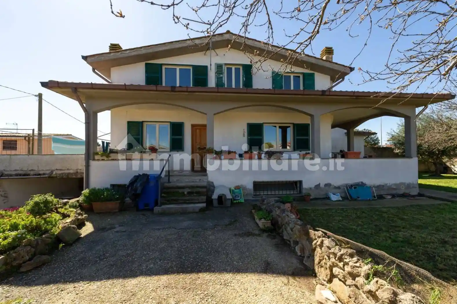 Villa in vendita a Anguillara Sabazia