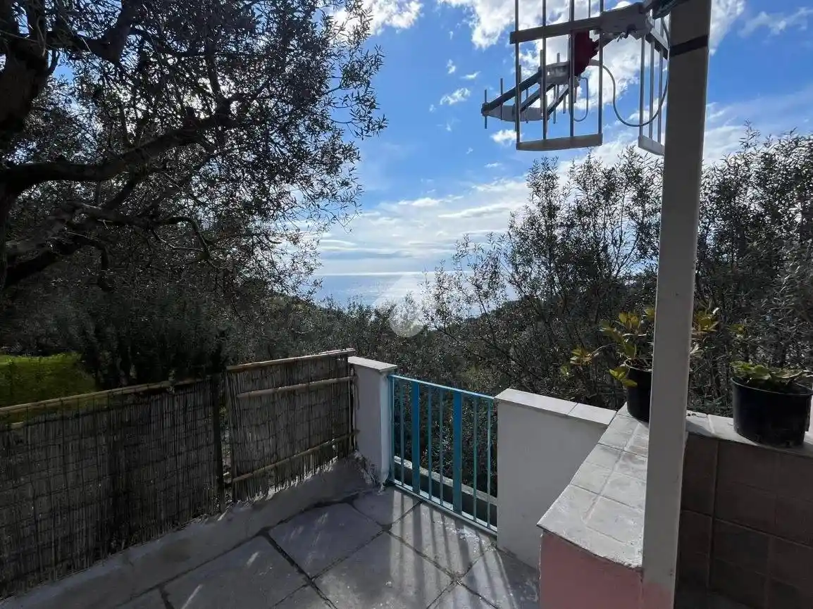 Casa indipendente in affitto a Massa Lubrense