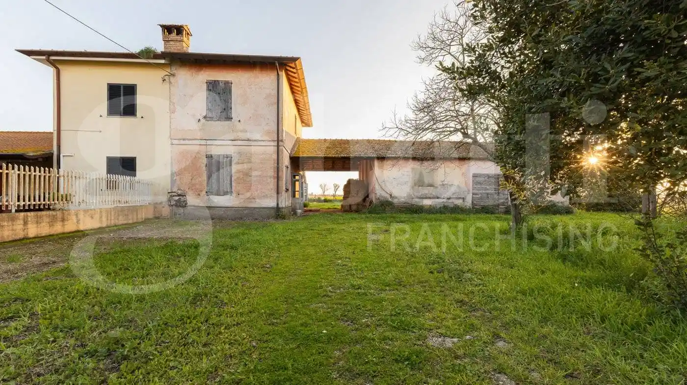 Villa in vendita a Latina