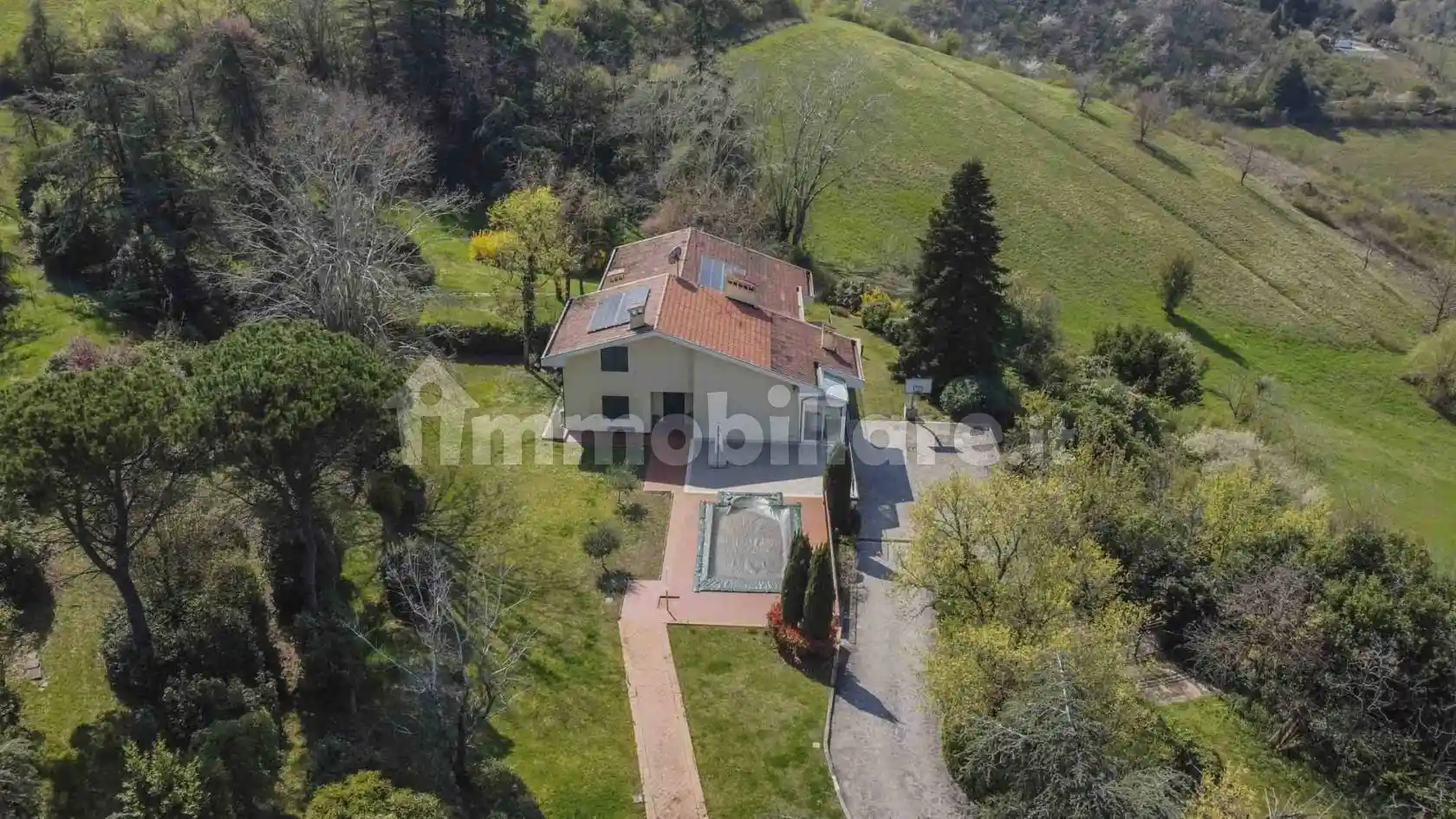 Villa in vendita a Zola Predosa