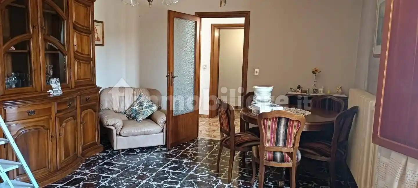 Villa in vendita a Cascina