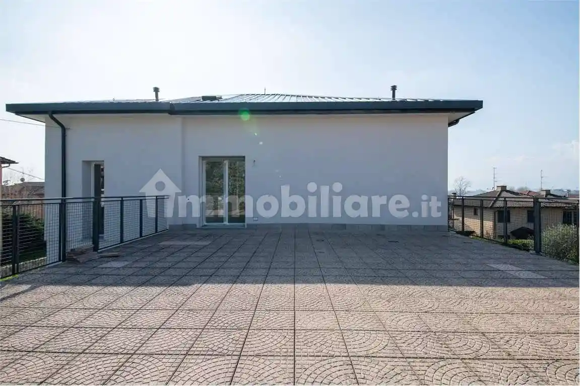 Appartamento in vendita a Gavirate