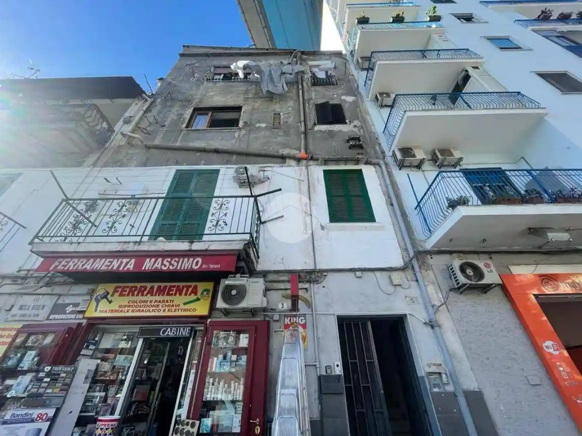 Appartamento in vendita a Napoli