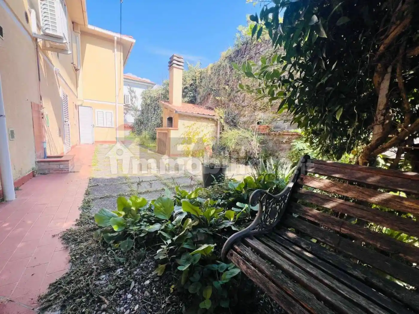 Villa in vendita a Cecina