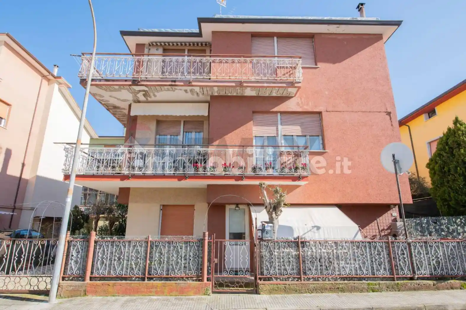 Appartamento in vendita a Falconara Marittima