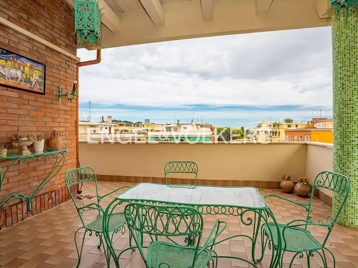 Appartamento in vendita a Roma