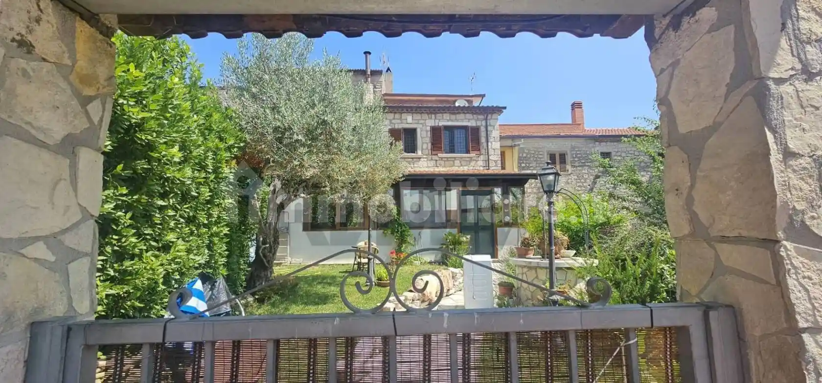 Casa indipendente in vendita a Campolattaro