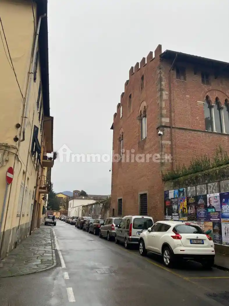 Appartamento in vendita a Lucca