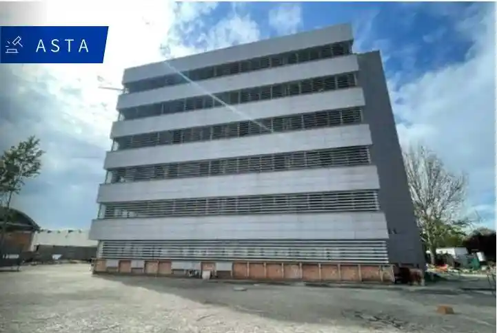 Palazzo - Stabile in vendita a Bologna