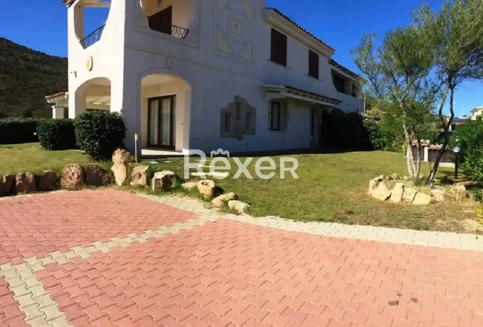 Villa in vendita a San Teodoro