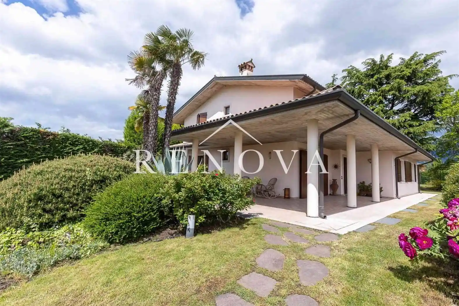 Villa in vendita a Bardolino