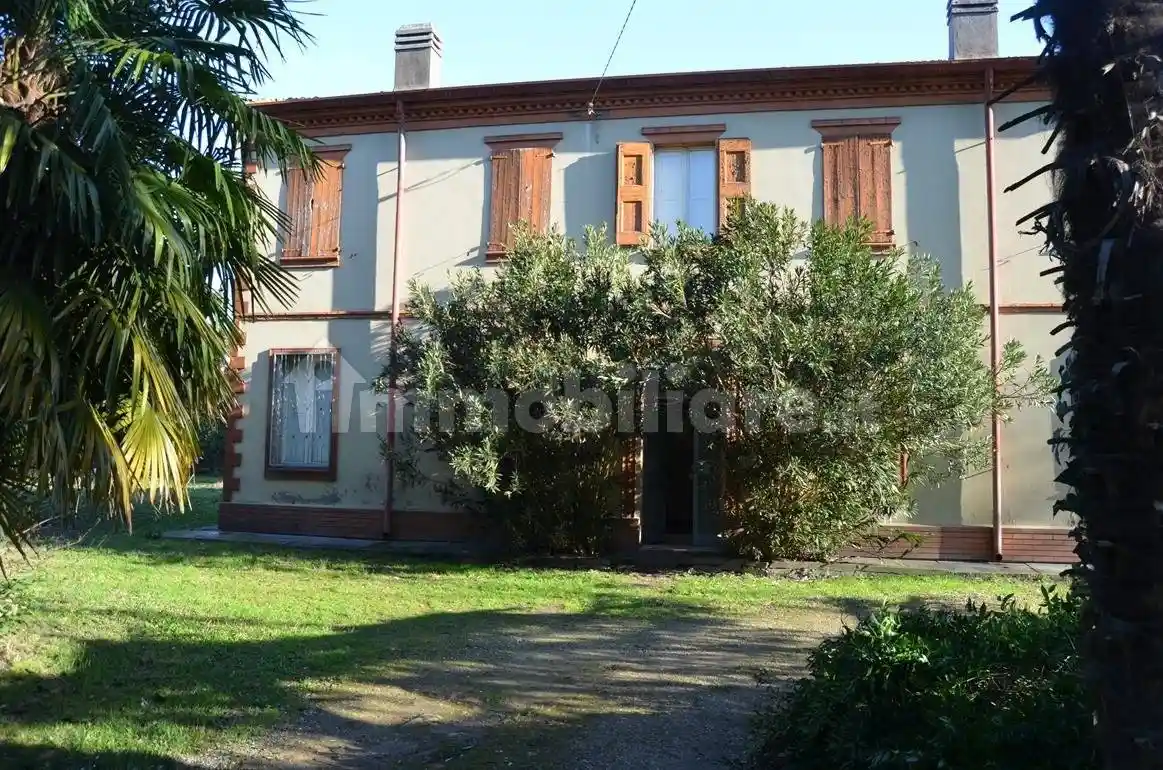 Villa in vendita a Lugo