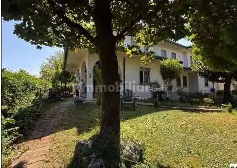 Villa in vendita a Pioltello