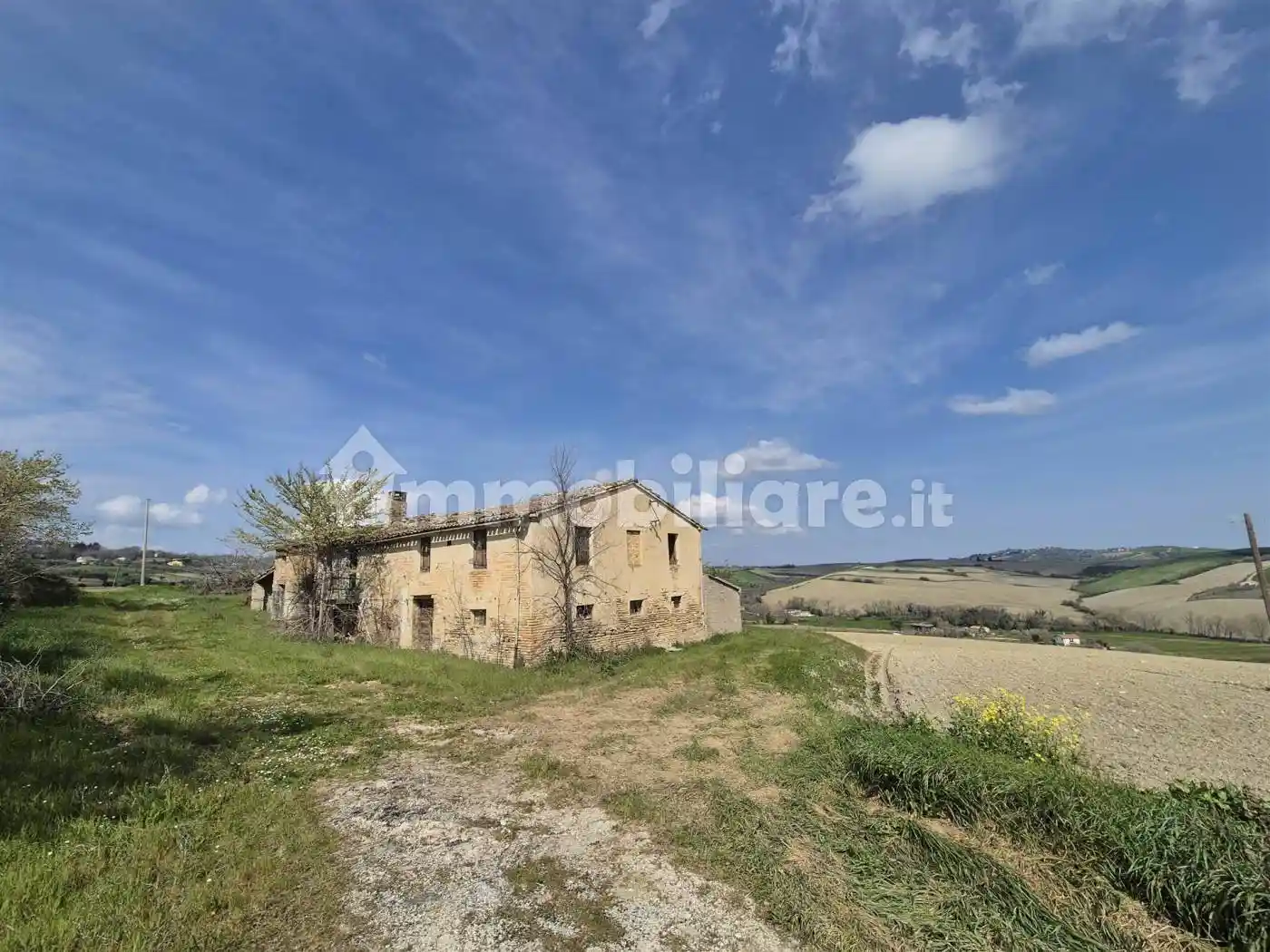 Rustico - Casale in vendita a Fratte Rosa