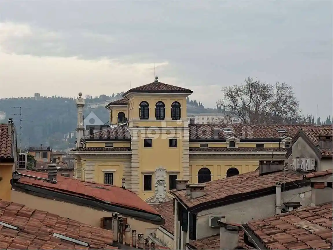 Attico - Mansarda in affitto a Verona