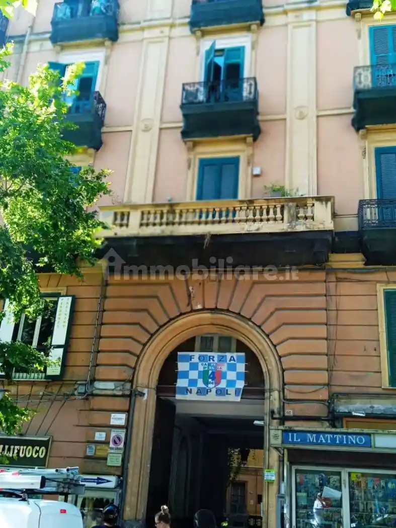 Appartamento in vendita a Napoli