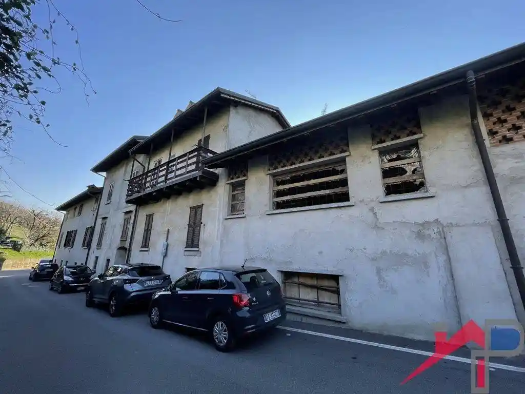 Casa indipendente in vendita a Brivio