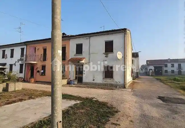 Casa indipendente in vendita a Dosolo