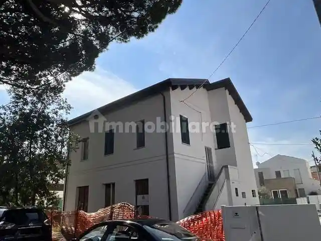 Casa indipendente in vendita a Rimini