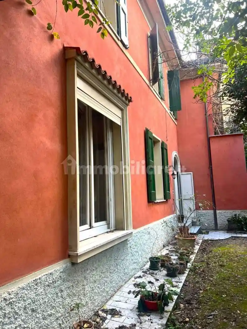 Villa in vendita a Bologna