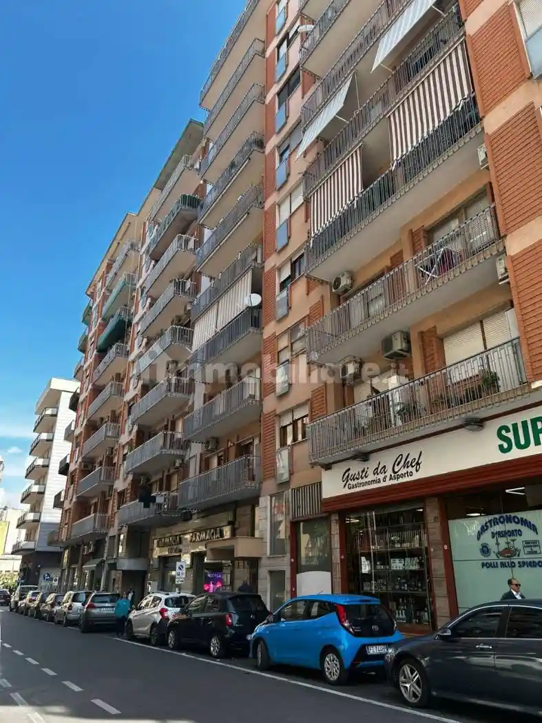 Appartamento in affitto a Taranto
