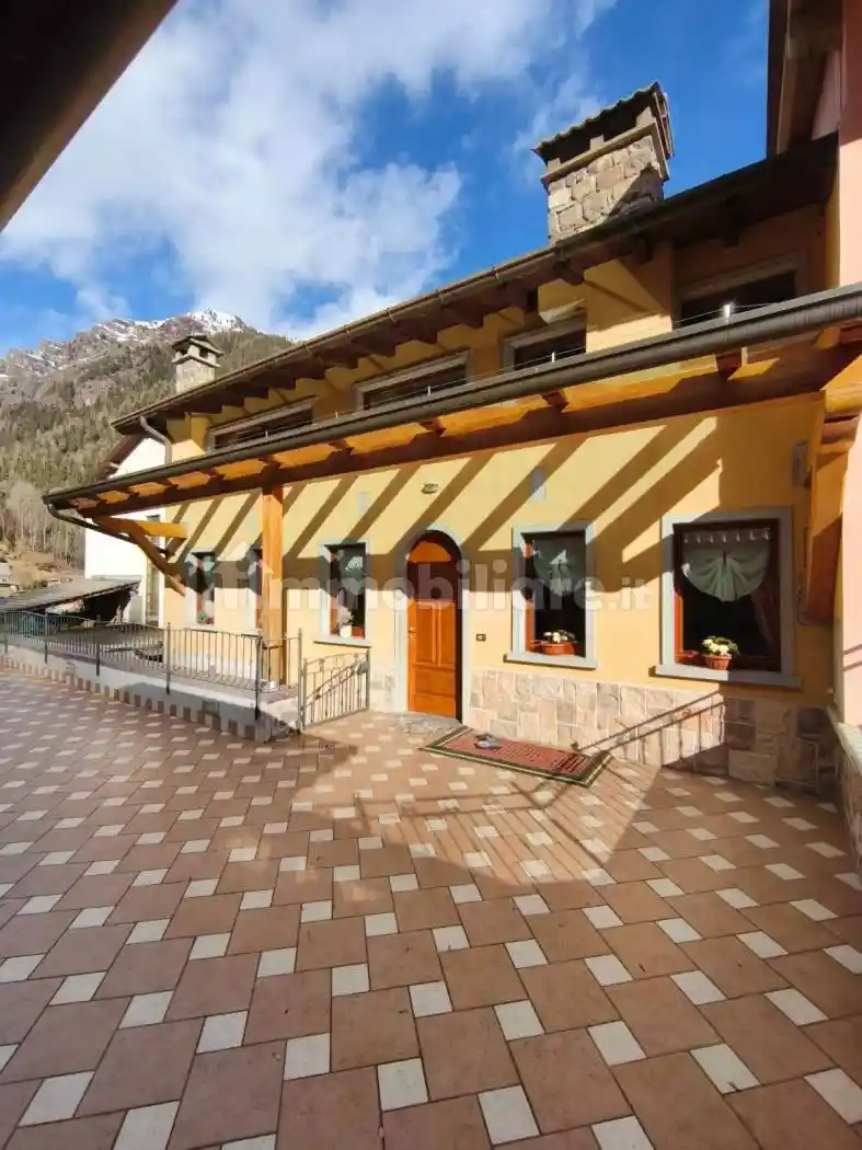 Appartamento in vendita a Vilminore di Scalve