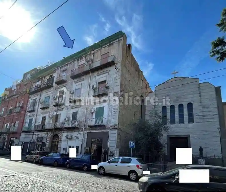Appartamento in vendita a Napoli