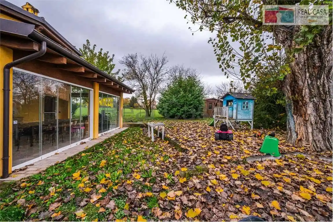 Villa in vendita a Modena