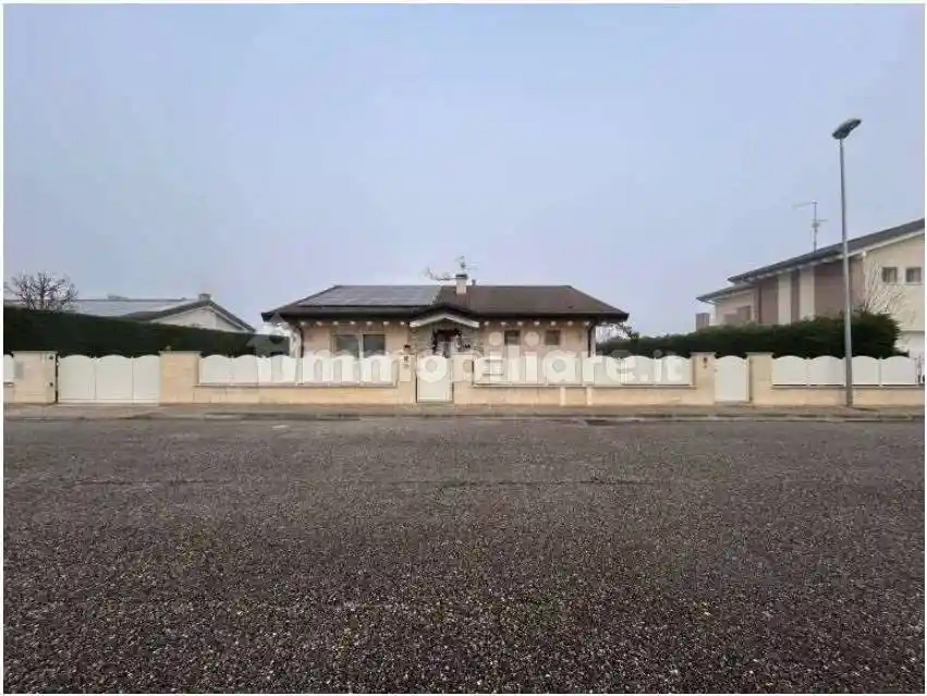 Villa in vendita a Veronella