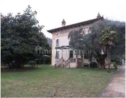 Villa in vendita a Affi