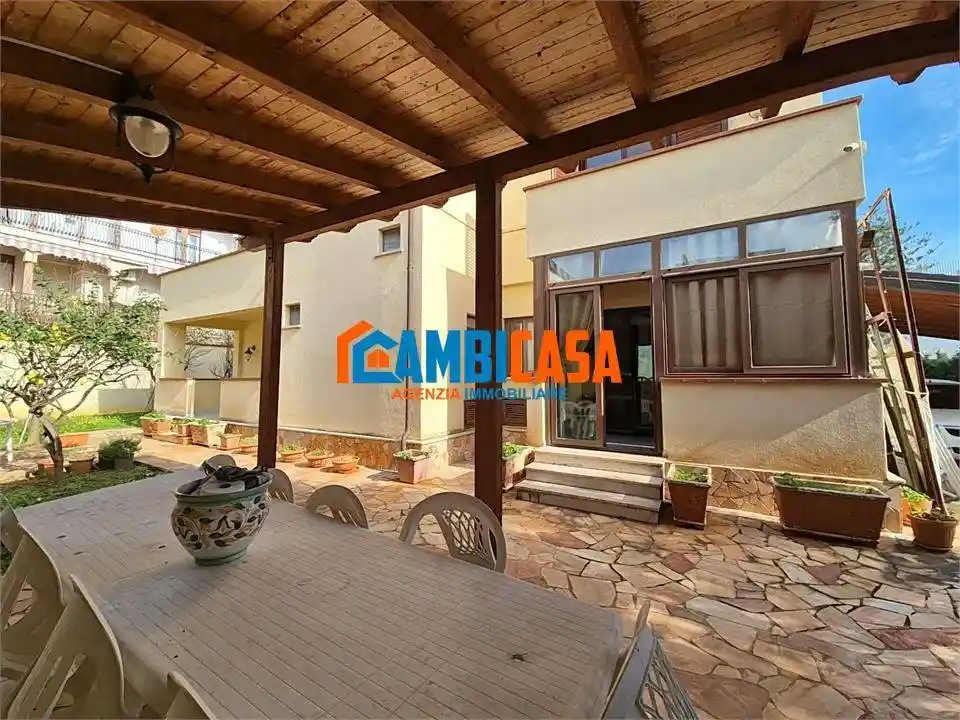 Villa in vendita a Palermo