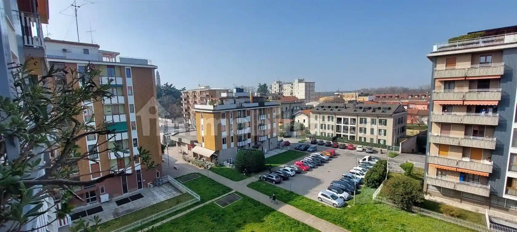 Appartamento in affitto a Villasanta