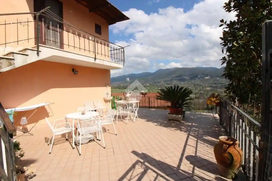 Appartamento in vendita a Poggio Mirteto