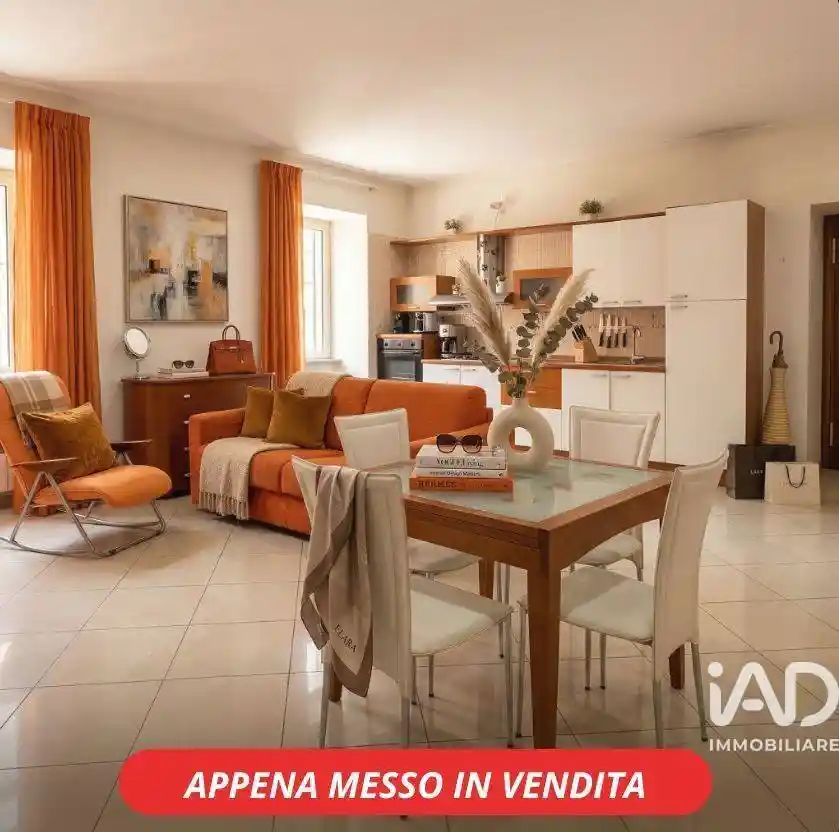 Appartamento in vendita a Napoli
