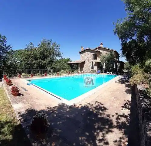 Rustico - Casale in vendita a Baschi
