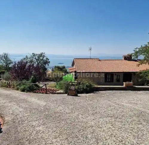 Villa in vendita a Tuoro sul Trasimeno