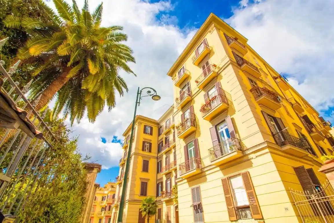 Appartamento in vendita a Napoli